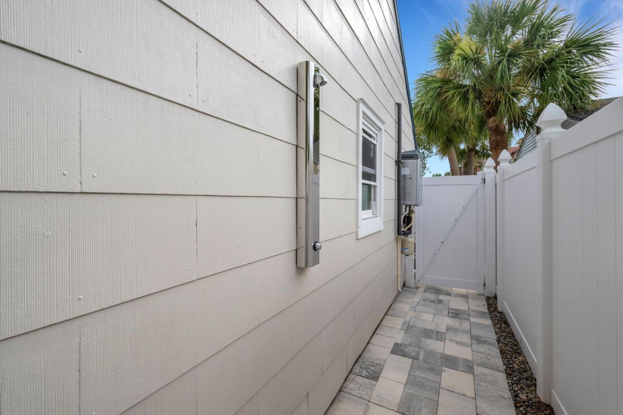 Poolside Oasis - Just Steps To The Sand! - Monthly Beach Rental Clearwater Beach Exterior foto
